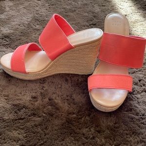Brand new wedge perfect for summer dresses